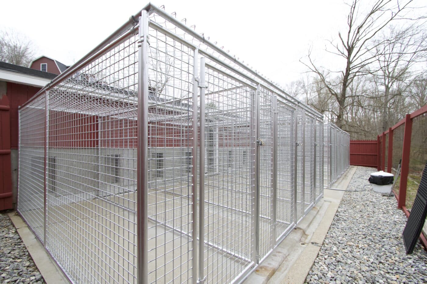 custom outdoor dog kennel